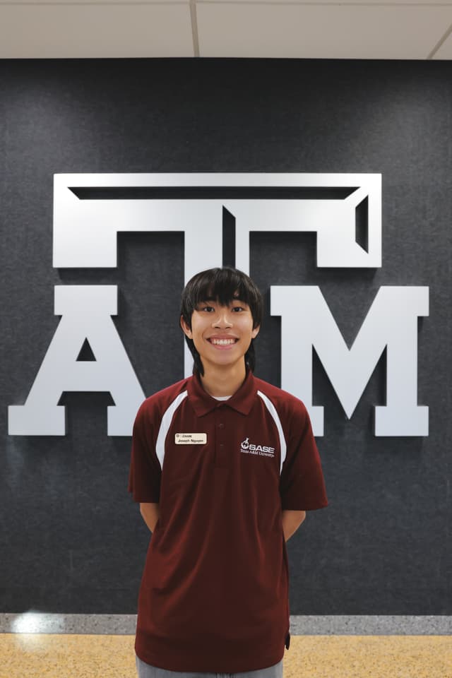 Joseph Nguyen Headshot
